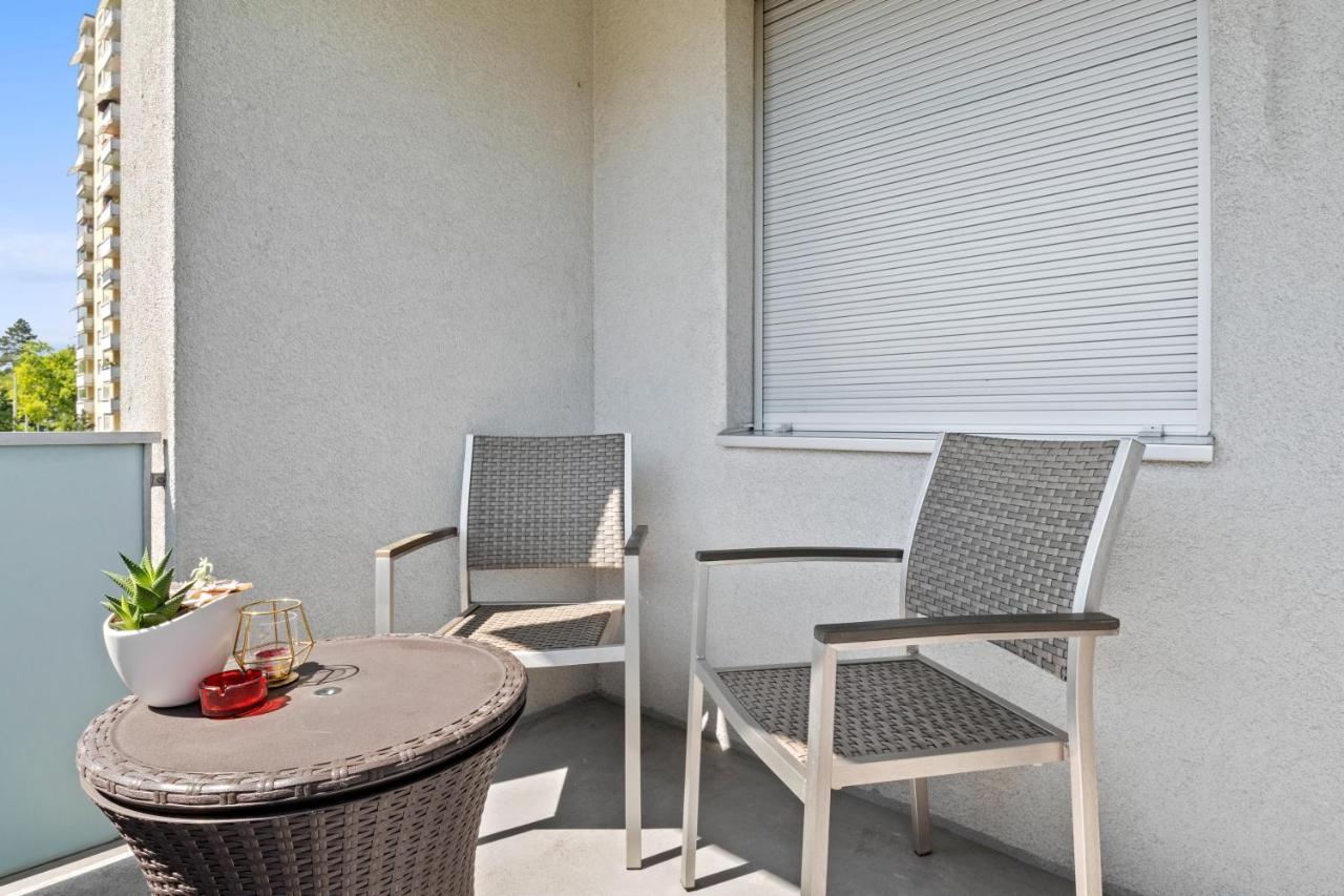 Spacious-excellent Connection-parking-washer
